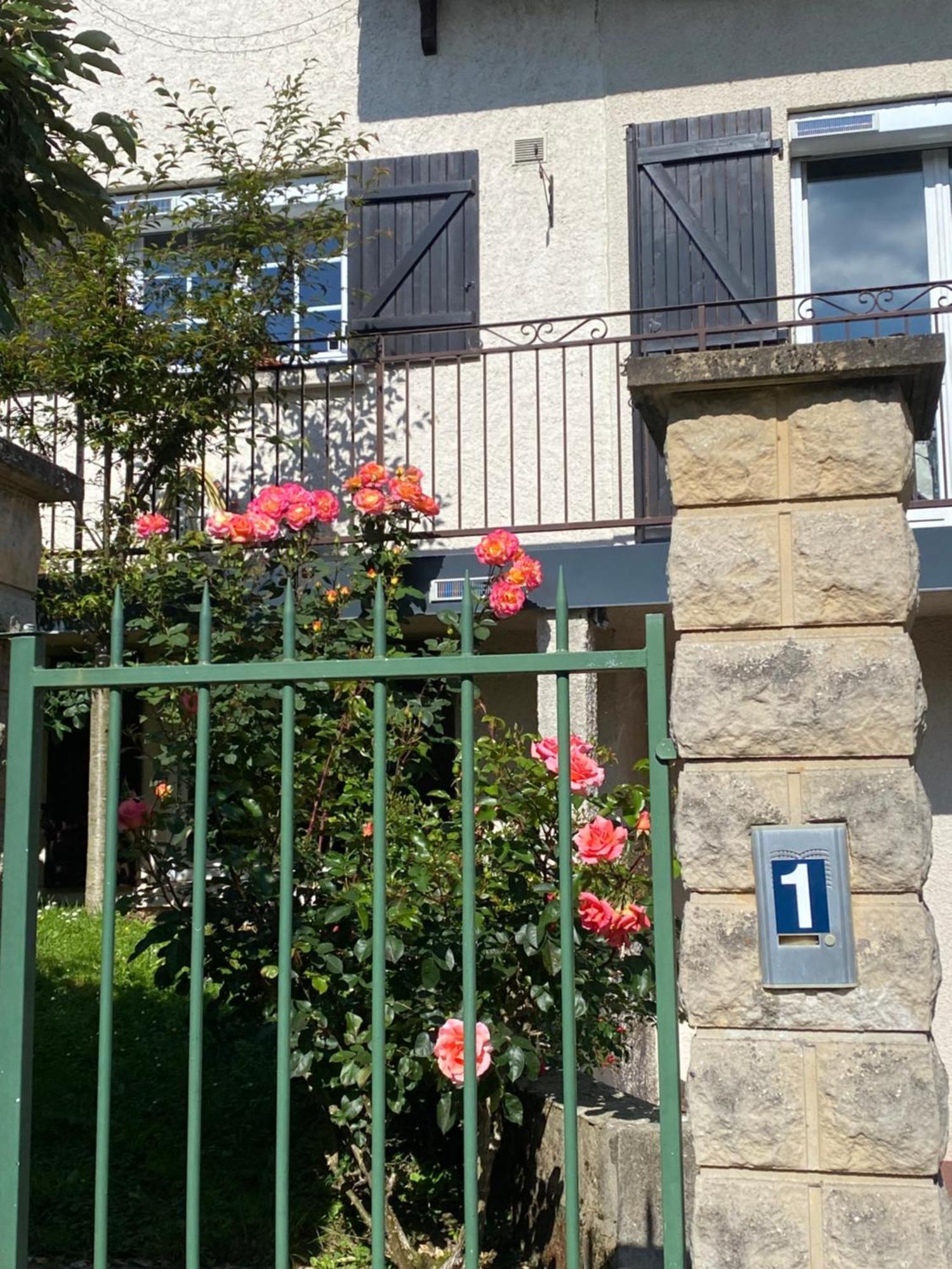 Les Chambres De La Grange Saint-Germain-de-la-Grange 外观 照片